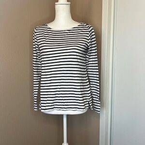 Woman’s long sleeve banana Republic shirt.